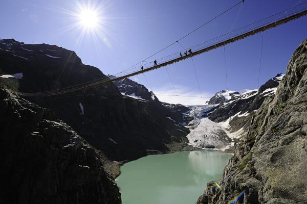 Abenteuer Triftbrücke: Die spektakulärste Hängebrücke der Alpen