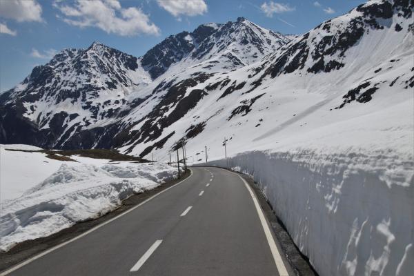 Alte Pässe und neue Wege: Die historische Bedeutung der Alpenübergänge