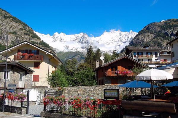 Courmayeur: Das stilvolle Tor zum Mont Blanc auf der italienischen Seite