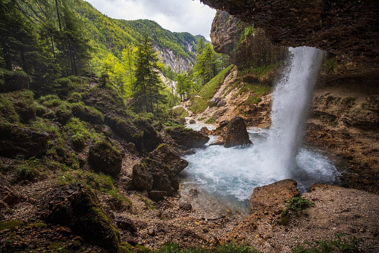 Peričnik-Wasserfall: Sloweniens Naturspektakel bei Mojstrana zum Anfassen
