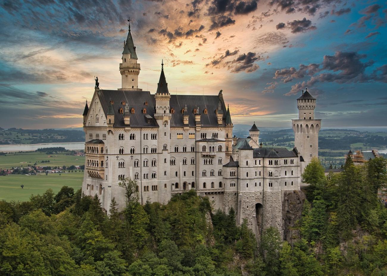 Schloss Neuschwanstein: Zwischen Märchenzauber und Massentourismus