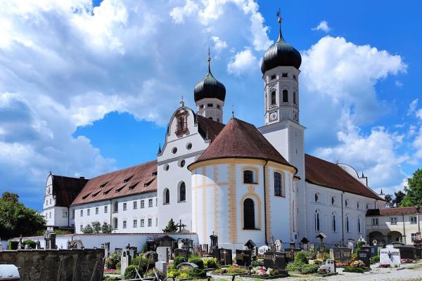 Klöster in den Bergen Bayerns: Die Benediktiner und ihre Spuren im Alpenraum