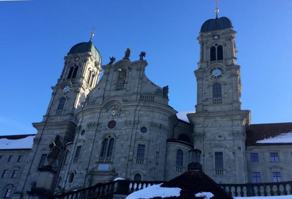 Kloster Einsiedeln: Schwarze Madonna, barocke Pracht und bedeutende Wallfahrtsstätte