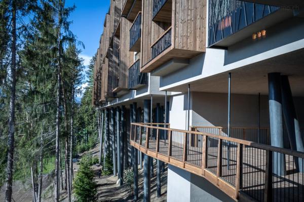 Zwischen Moderne und Natur: Spektakuläre Designhotels in den italienischen Alpen