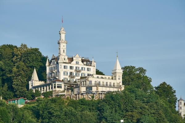 Schweizer Alpen-Grandhotels mit Geschichte: Zeitreise im Stil der Belle Époque