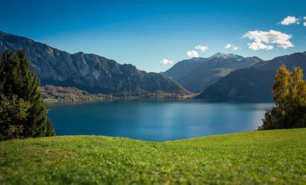 Oberösterreichs blaue Perle: Der Attersee ohne Schnickschnack