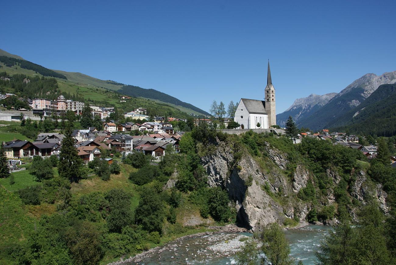 Scuol: Sprudelnde Mineralquellen und stille Berge im Unterengadin