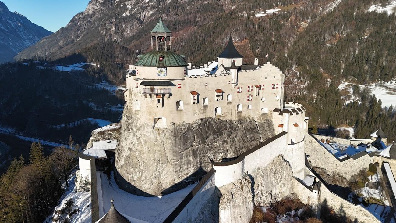Hoch über dem Salzachtal: Die Festung Hohenwerfen und ihre gefiederten Bewohner