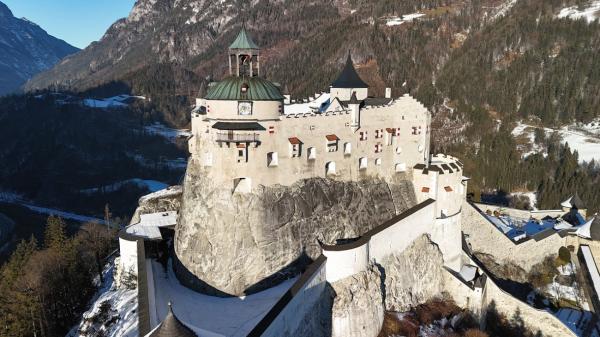 Hoch über dem Salzachtal: Die Festung Hohenwerfen und ihre gefiederten Bewohner