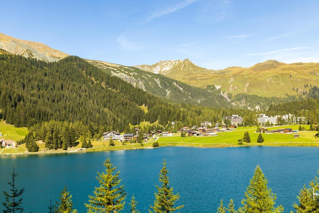 Yin und Yang des Prättigaus: Die zwei Gesichter von Davos und Klosters